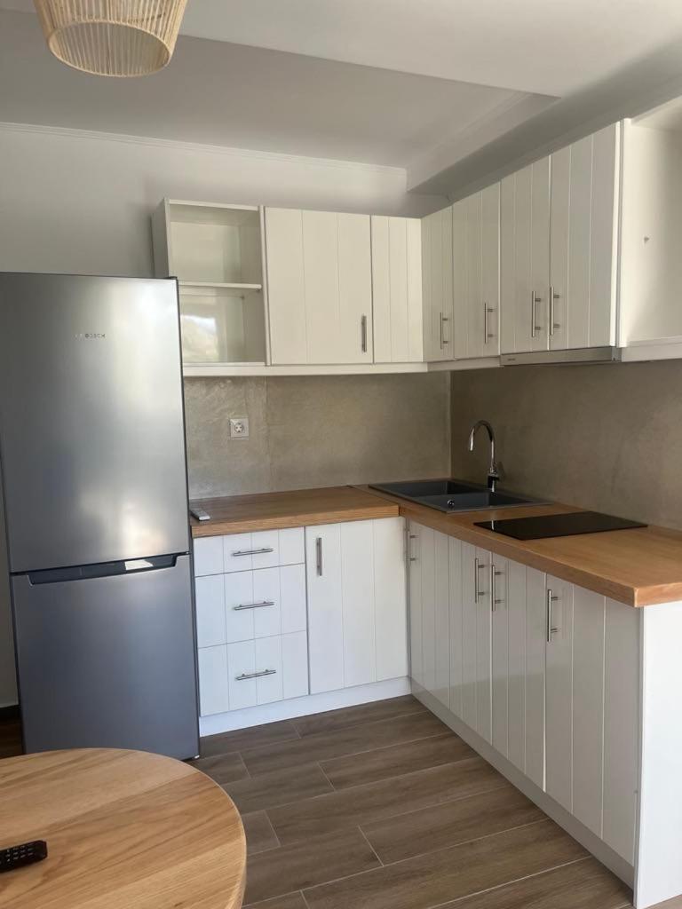 Milesian Suites Adamantas (Milos) Quarto foto