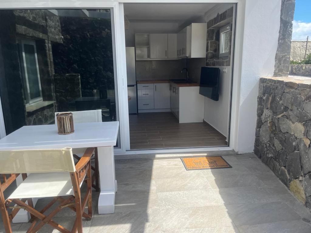 Milesian Suites Adamantas (Milos) Quarto foto