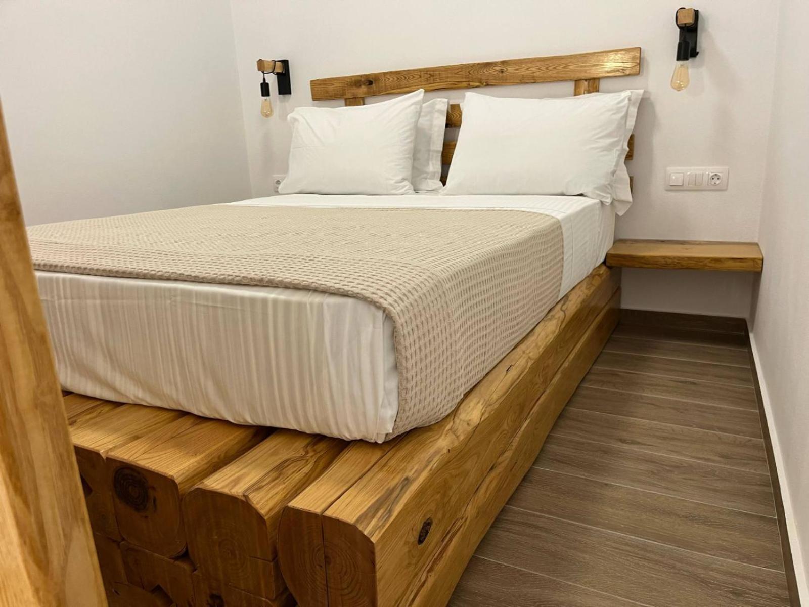 Milesian Suites Adamantas (Milos) Quarto foto